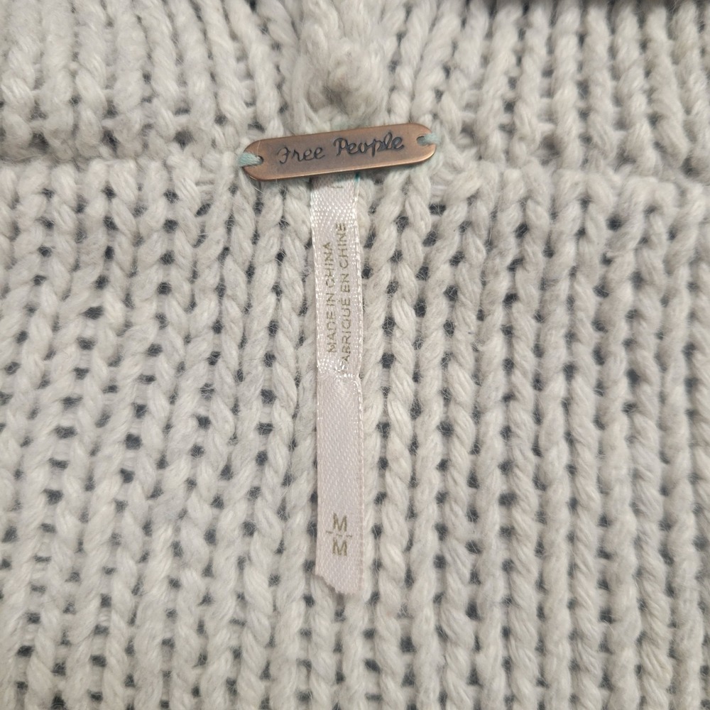 Free People Sweater Size Medium Chunky Cable Knit Oversized Gray Boho Indie - Picture 3 of 9